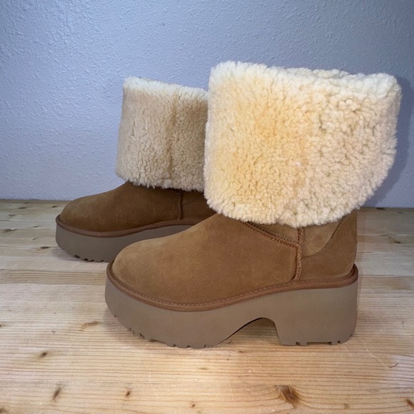 UGG Shoes - UGG Classic Ultra Mini Platform Shearling Boots Women's 12 Chestnut‎ Suede